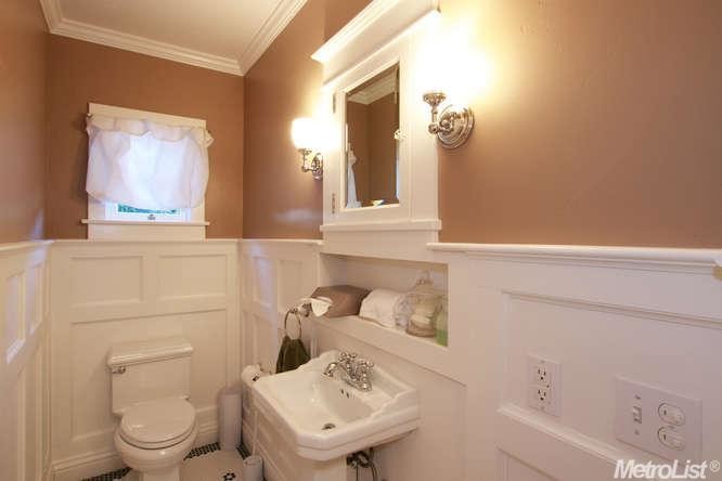This is an example of a traditional powder room in Sacramento.
