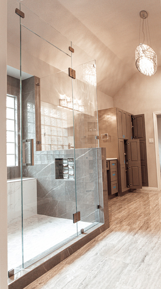 Glass to Glass Frameless Shower Door with Fixed Transom