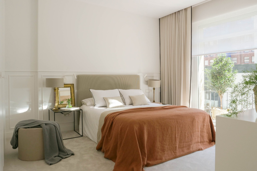 Photo of a transitional bedroom in Bilbao.