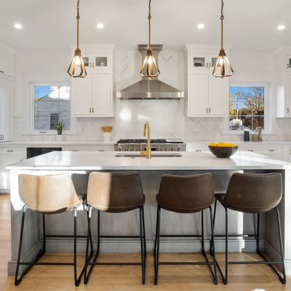 Transitional kitchen photo in Atlanta
