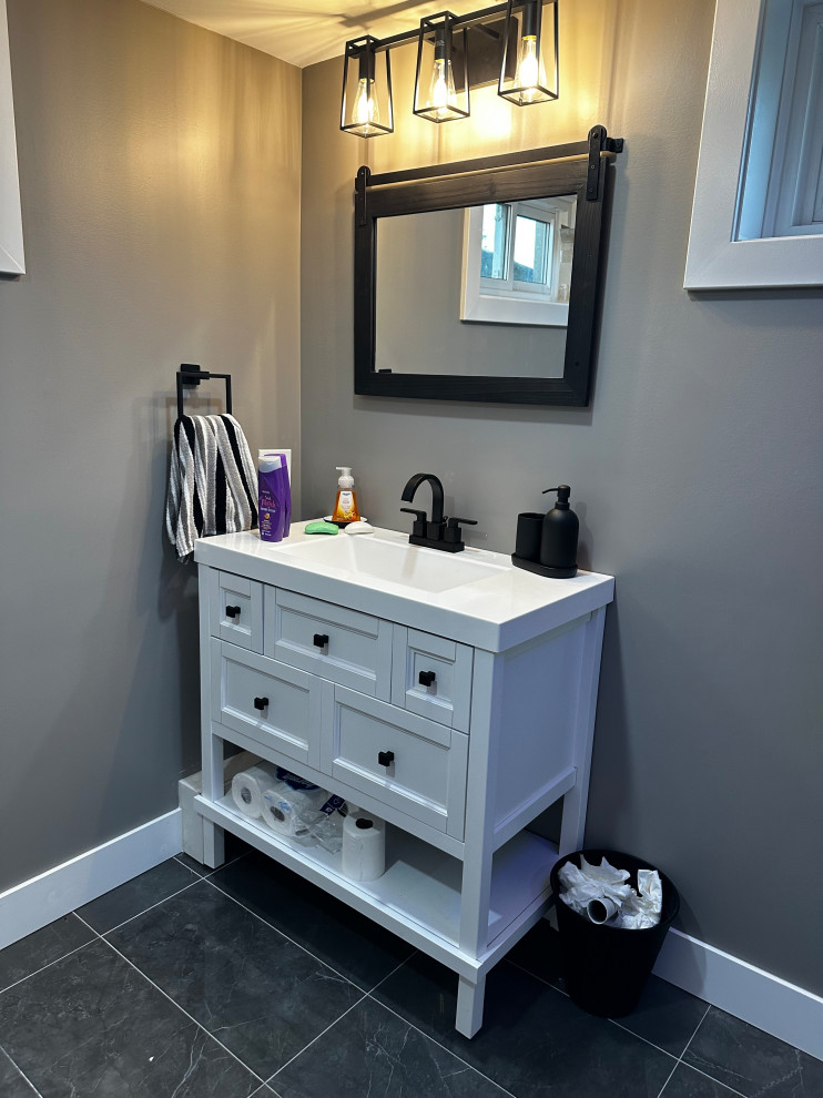 Largie Road - Modern Basement Bathroom - Dutton, ON