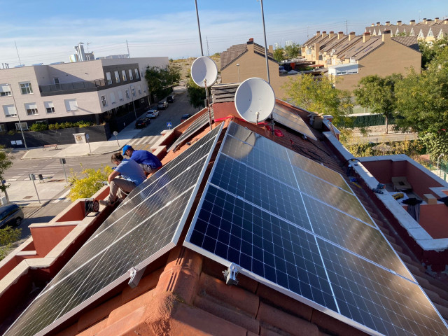 Instalar placas solares en la reforma de una casa - Mejor precio  instalación de placas solares Valencia