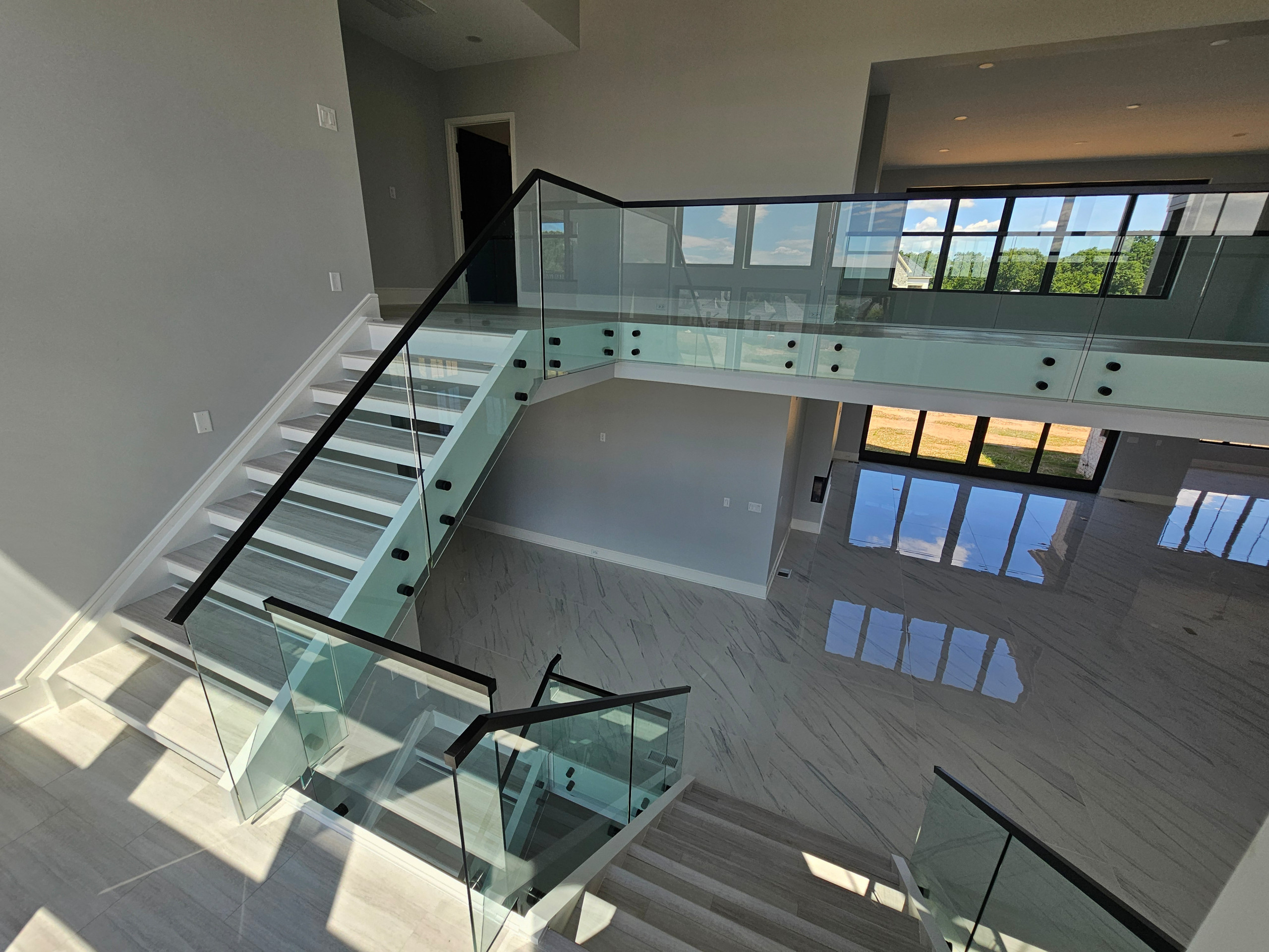 125_Modern Open Rise Stair with Glass Balustrade, Aldie, VA 20105
