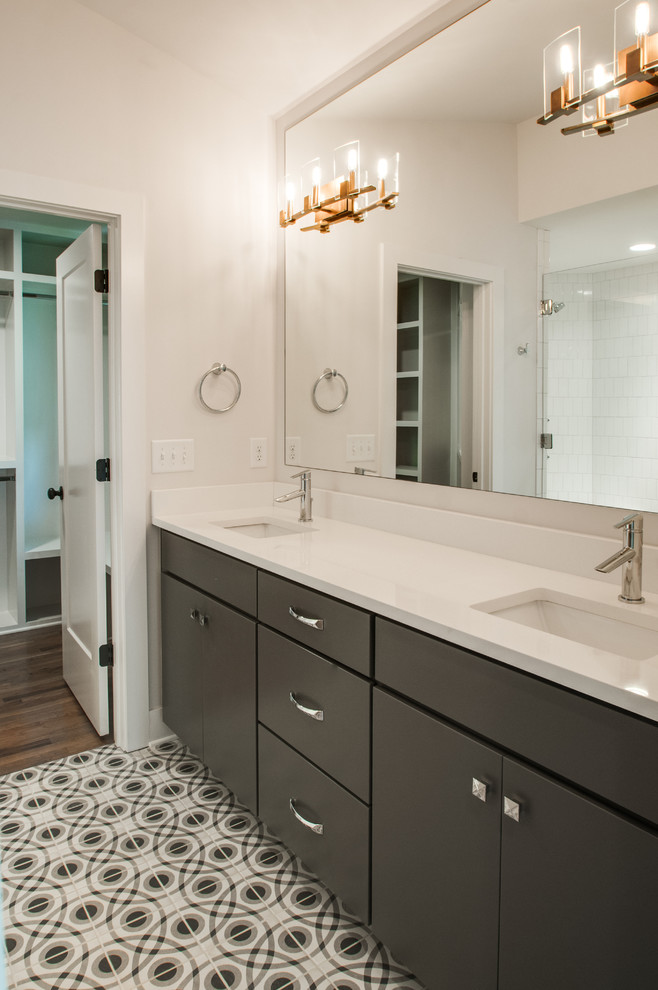 Inspiration for a transitional bathroom remodel in Nashville