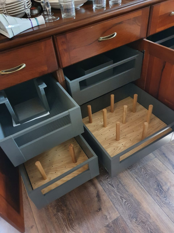 Премиум лотки в высокие ящики с держателями для хранения посуды