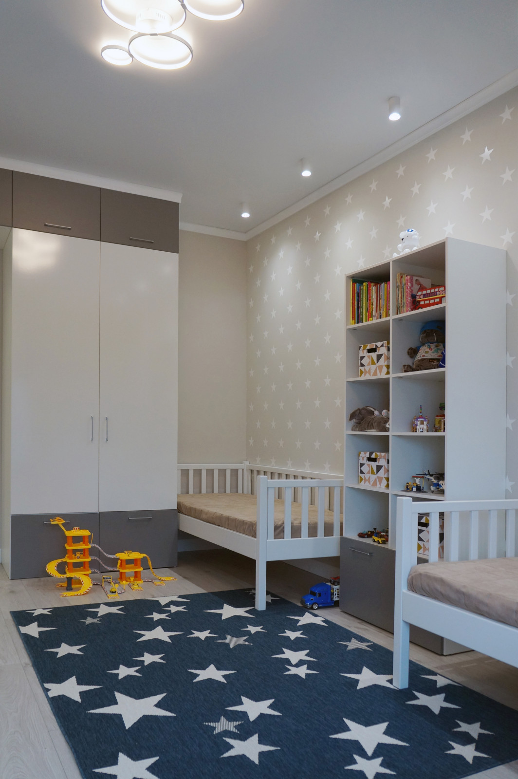 Реализация проекта *Гармония в серых оттенках*