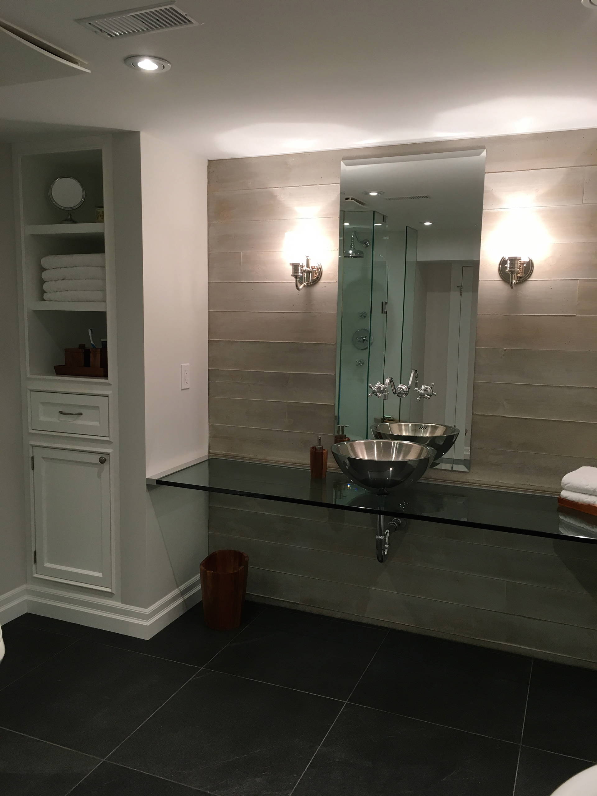 South West Oakville - Bathroom
