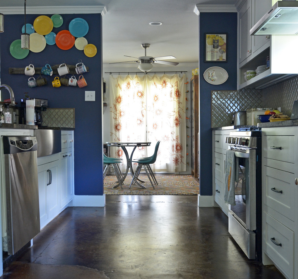 Inspiration for an eclectic kitchen in Dallas.