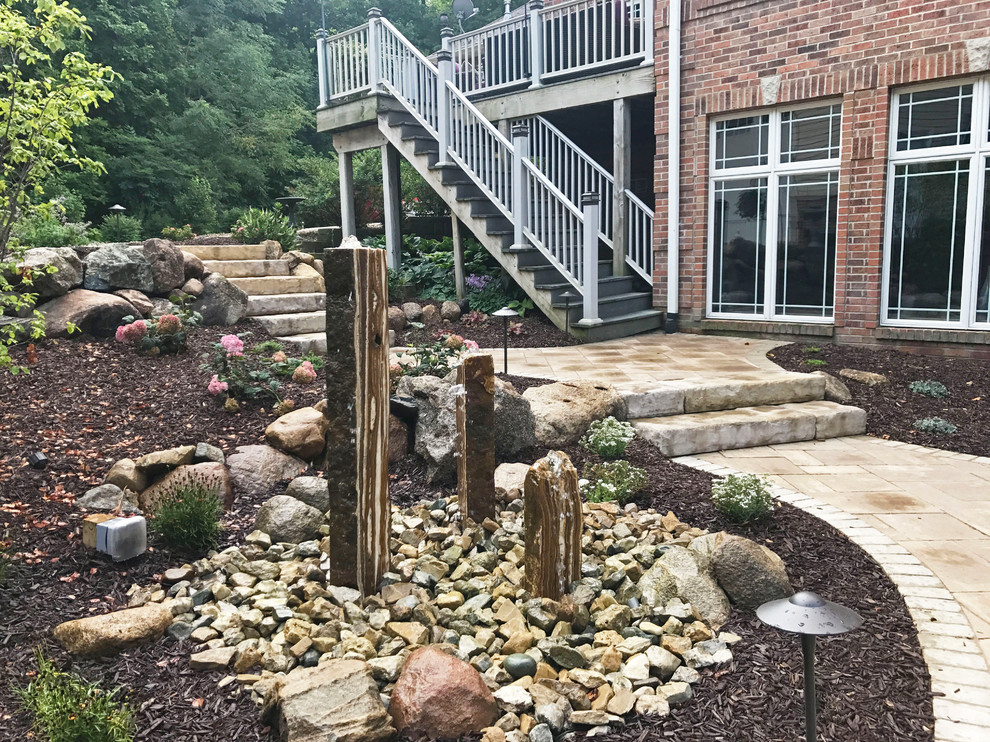Transitional home design photo in Cedar Rapids