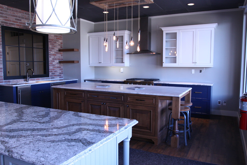Kitchen - kitchen idea in Cedar Rapids