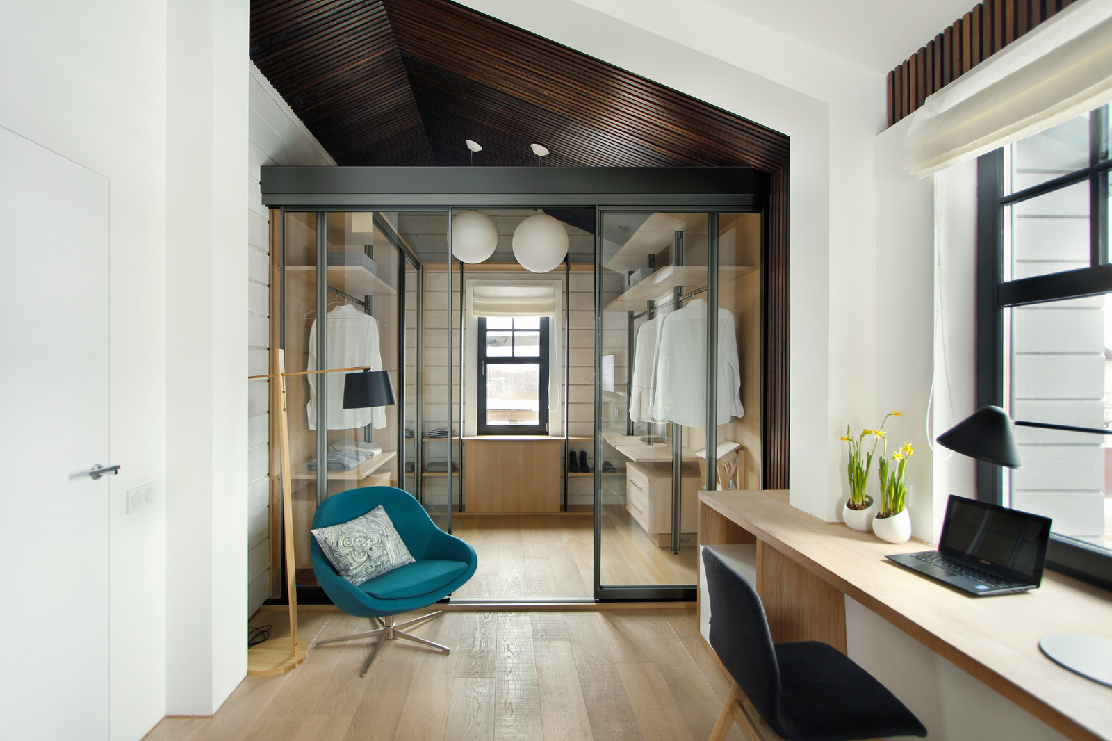 Спальня с прозрачной гардеробной для «Дачного Ответа»