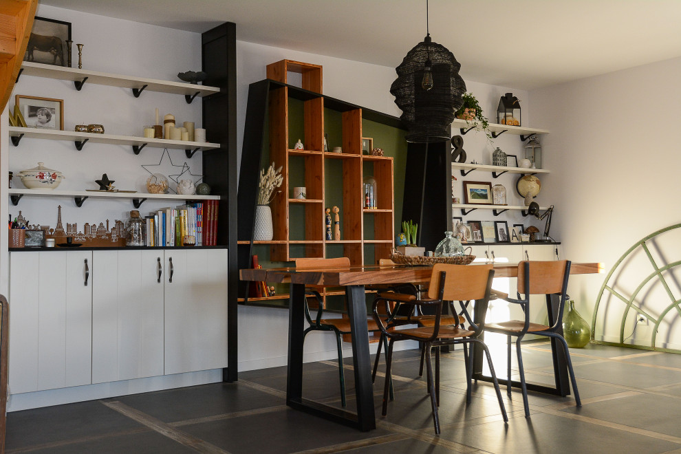 Design ideas for a country dining room in Clermont-Ferrand.
