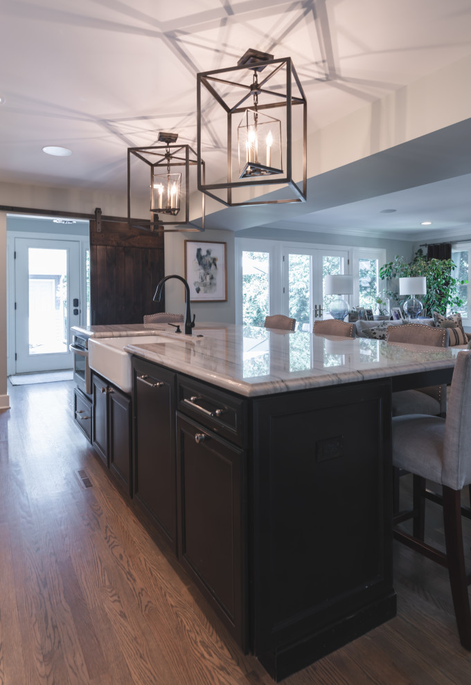 Example of a mountain style kitchen design in Chicago