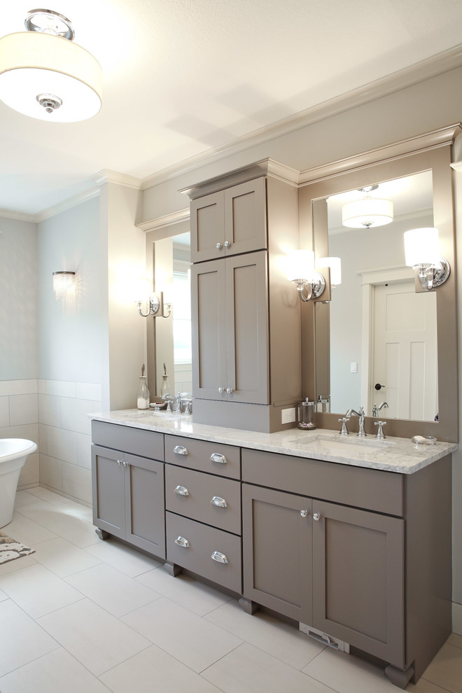 Bathroom - transitional bathroom idea