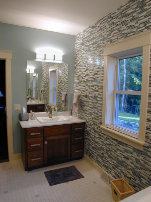 Inspiration for a transitional home design remodel in Milwaukee