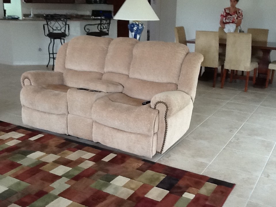 Dining room area rug assistance