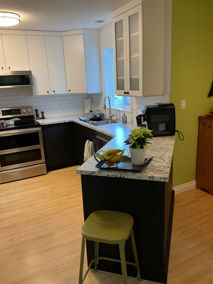 Corner kitchen cabinet design