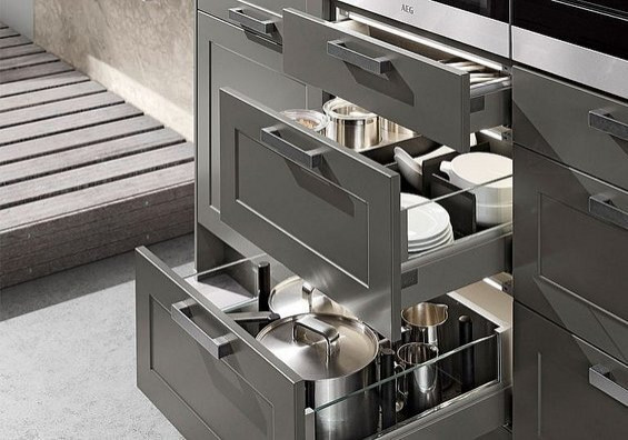 Kitchen - modern kitchen idea in Phoenix