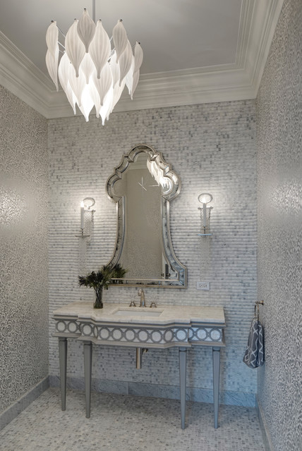 Lakefront Luxury klassisch-modern-badezimmer