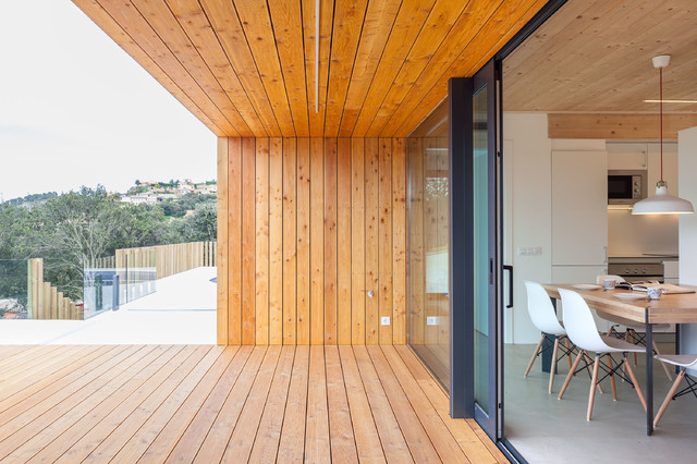 Casa eficient a Begur moderno-portico