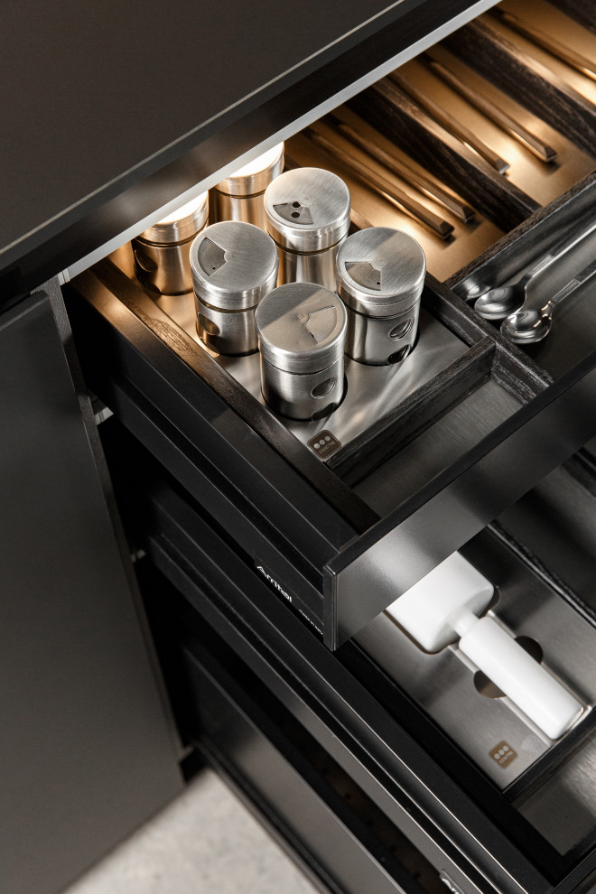 Ak_04 | Fenix \\ Steel