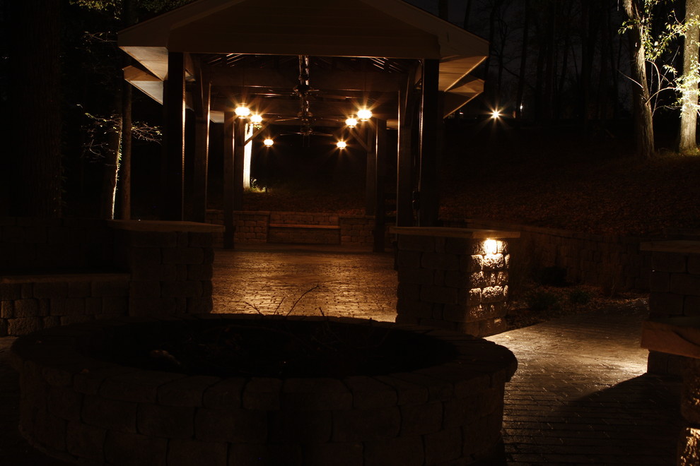 Photo of a traditional patio in Nashville.