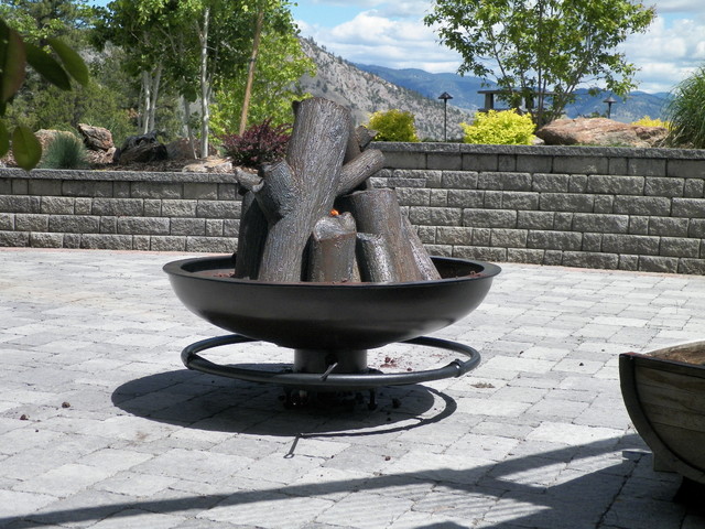 Steel Cauldron Fire Pit With Steel Logs Traditional Patio