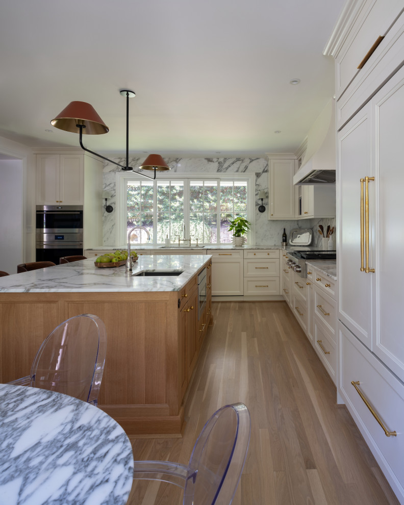 Kitchen - transitional kitchen idea in DC Metro