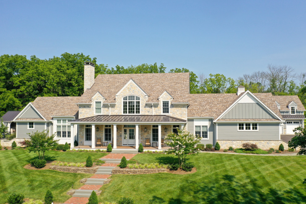 Design ideas for a country house exterior in Philadelphia.