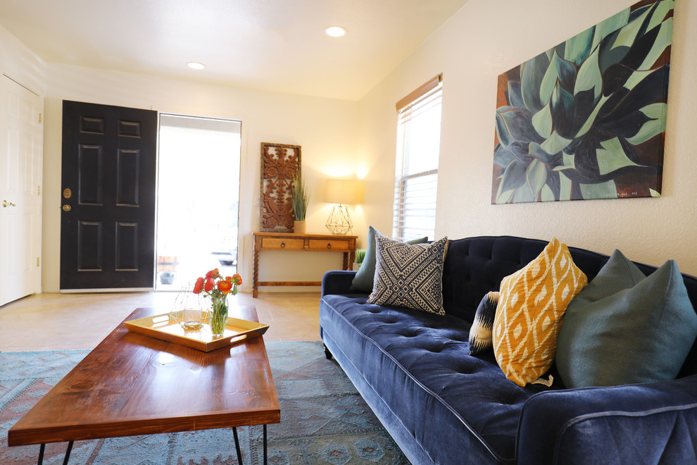 Home design - transitional home design idea in Phoenix