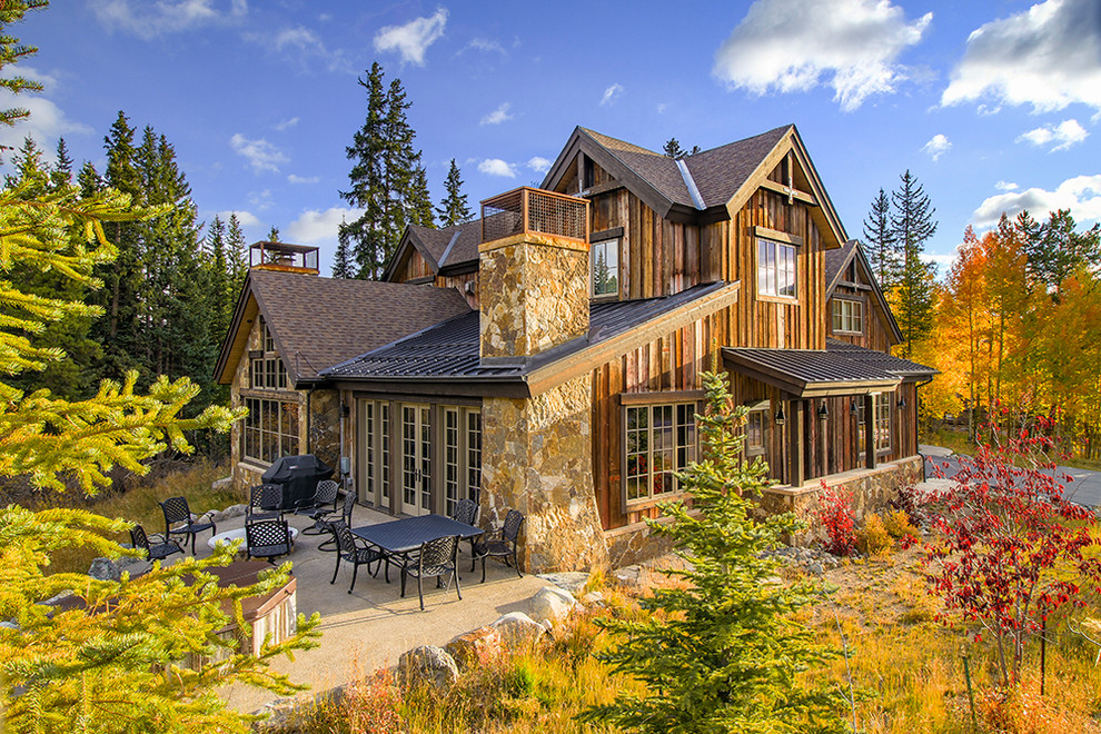 Home design - rustic home design idea in Denver