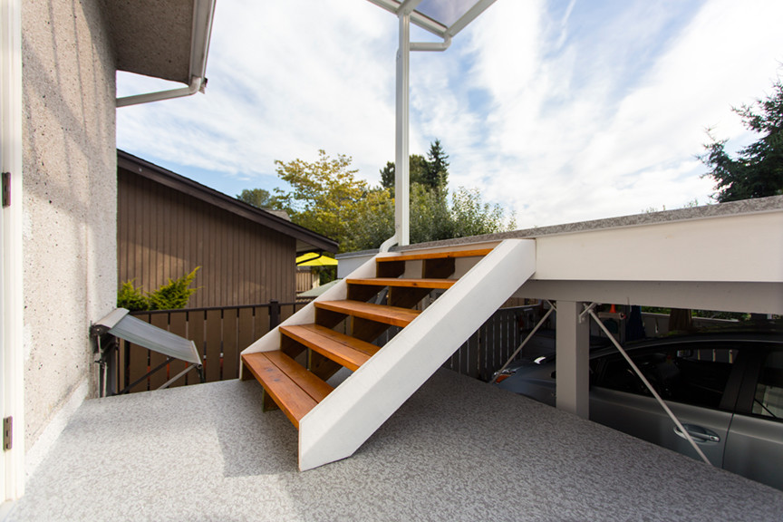 Home design - transitional home design idea in Vancouver