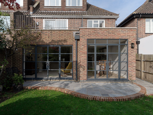 Laurel Road contemporary