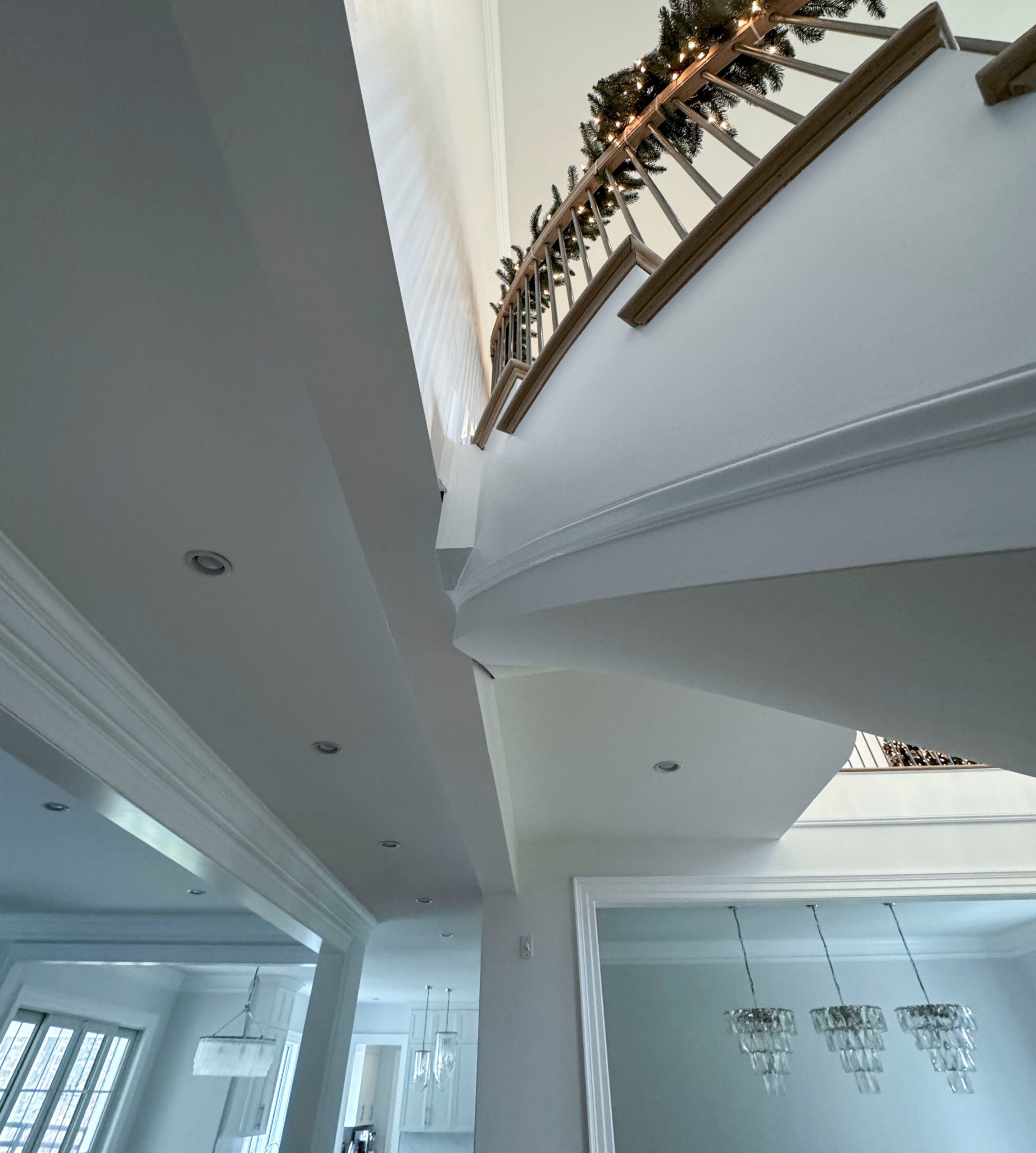 116_Elegant & Eye-catching Curved Staircase, Leesburg VA 20175