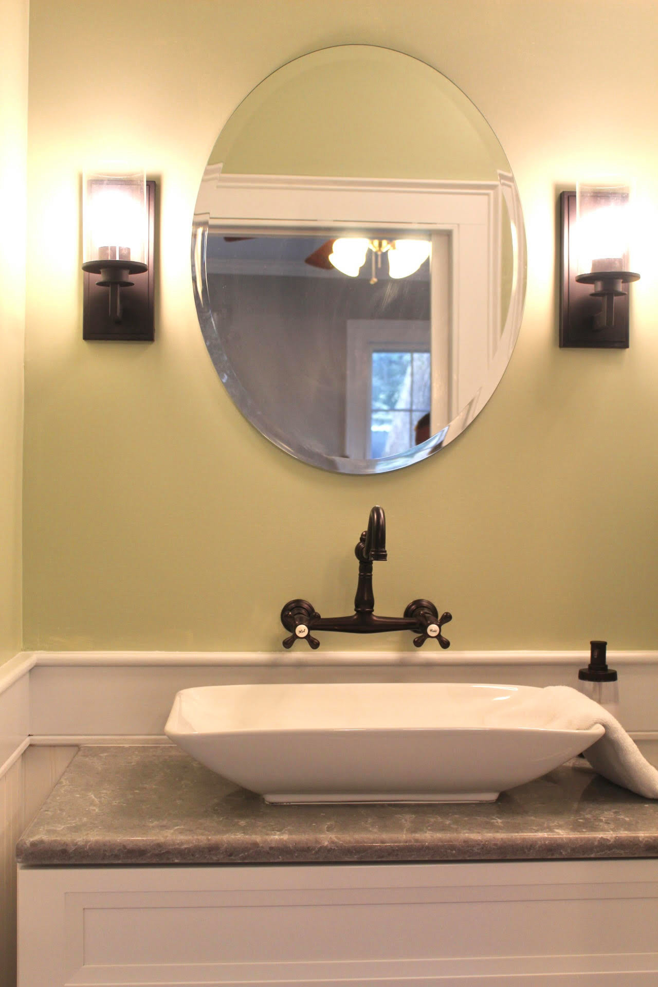 Erickson Bathroom 1 / Historic  Summerville