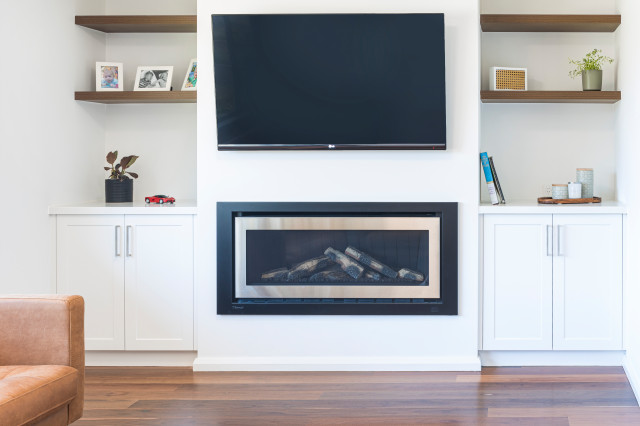 Strathmore Heights living-room