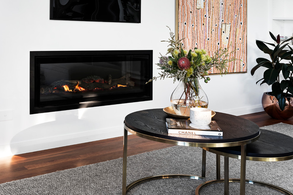 This is an example of a modern living room in Melbourne.