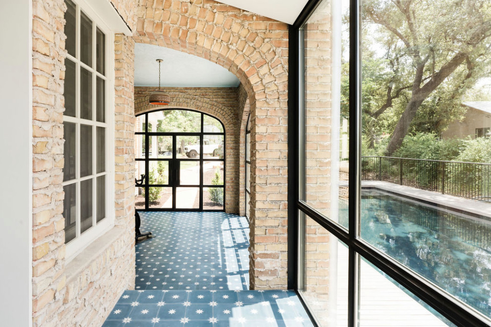 Home design - transitional home design idea in Austin