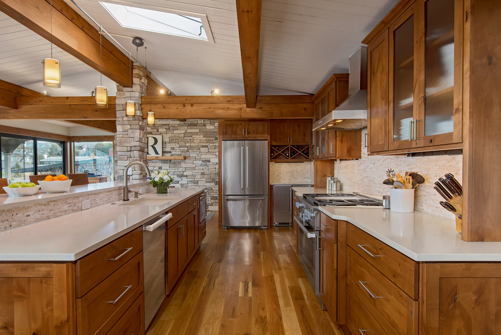 Kitchen - rustic kitchen idea in Seattle