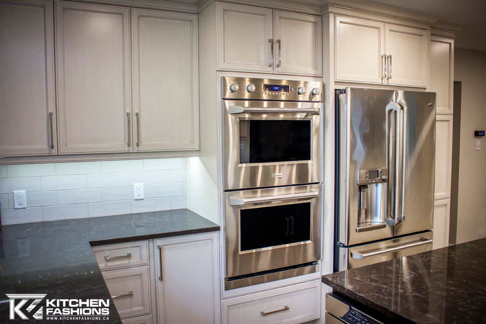 Kitchen - large transitional kitchen idea