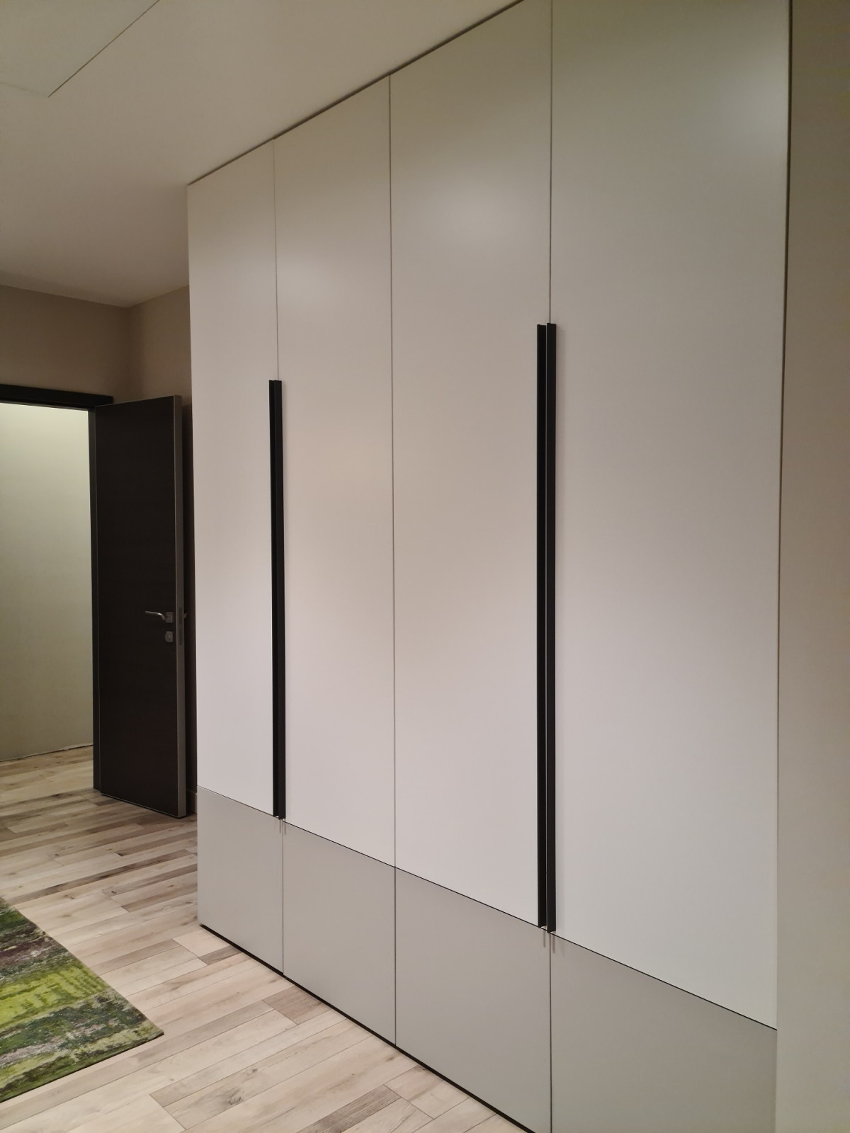 Шкаф с корпусом из фанеры