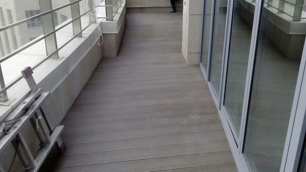 Санкт-Петербург. Ушаковская набережная. Террасная доска Relazzo Rehau.