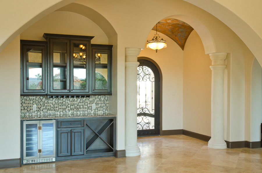 Home design - traditional home design idea in Austin