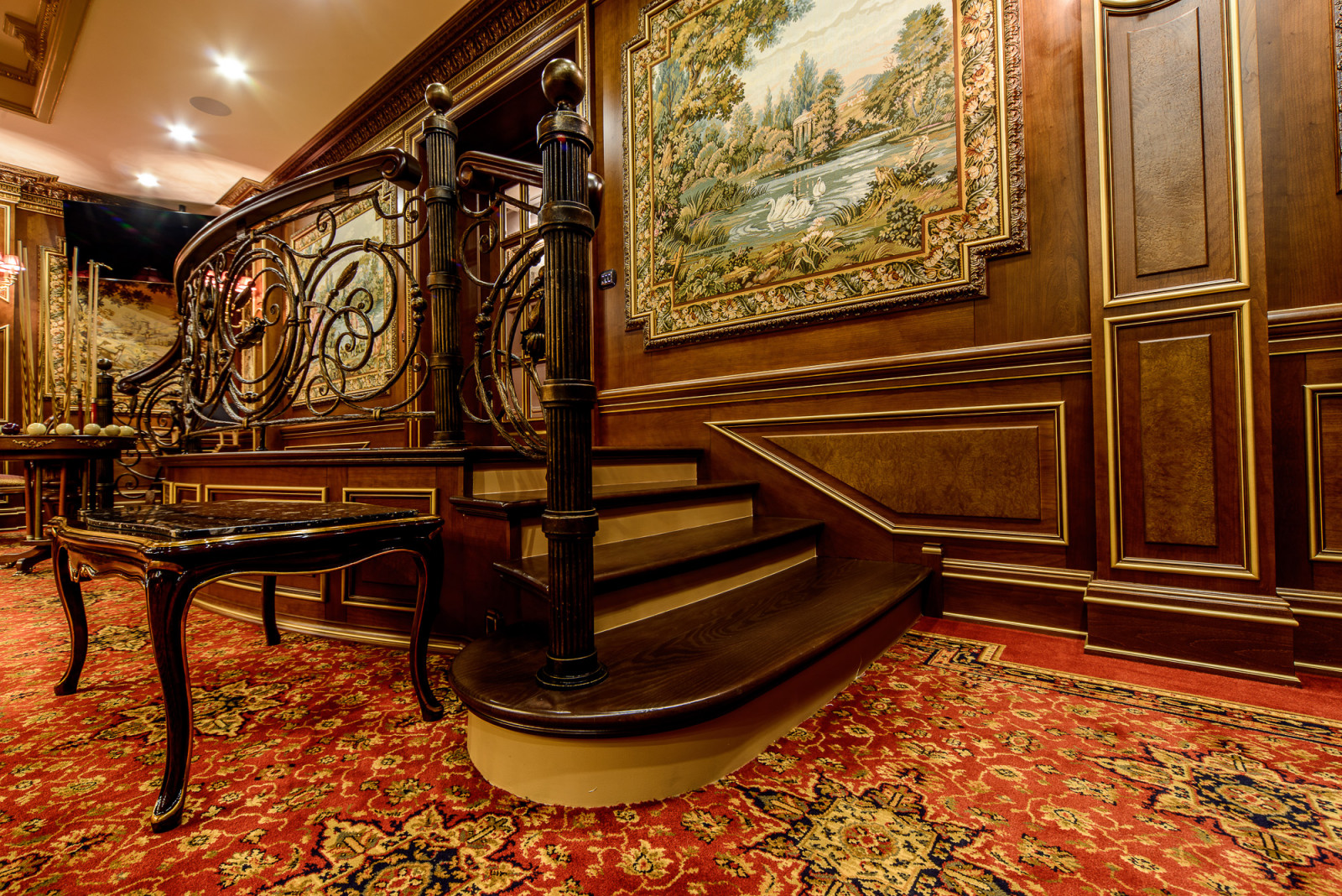 Бильярдная в классическом стиле