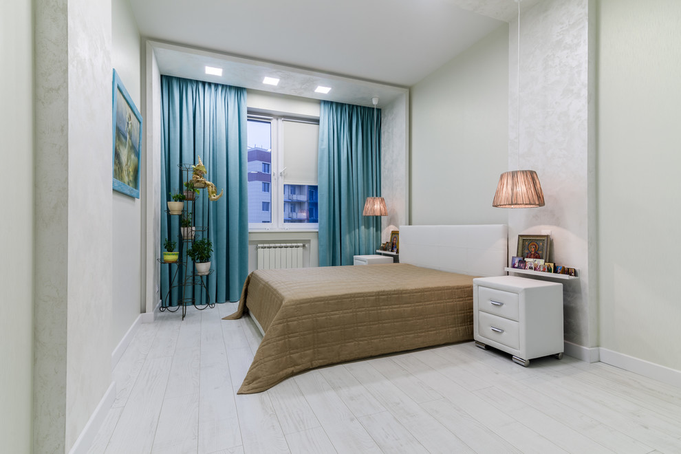 Просторная трехкомнатная квартира с приятным разноуровневым освещением в минимал