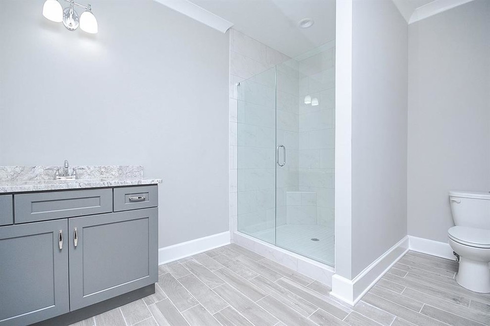 Inspiration for a transitional home design remodel in Atlanta