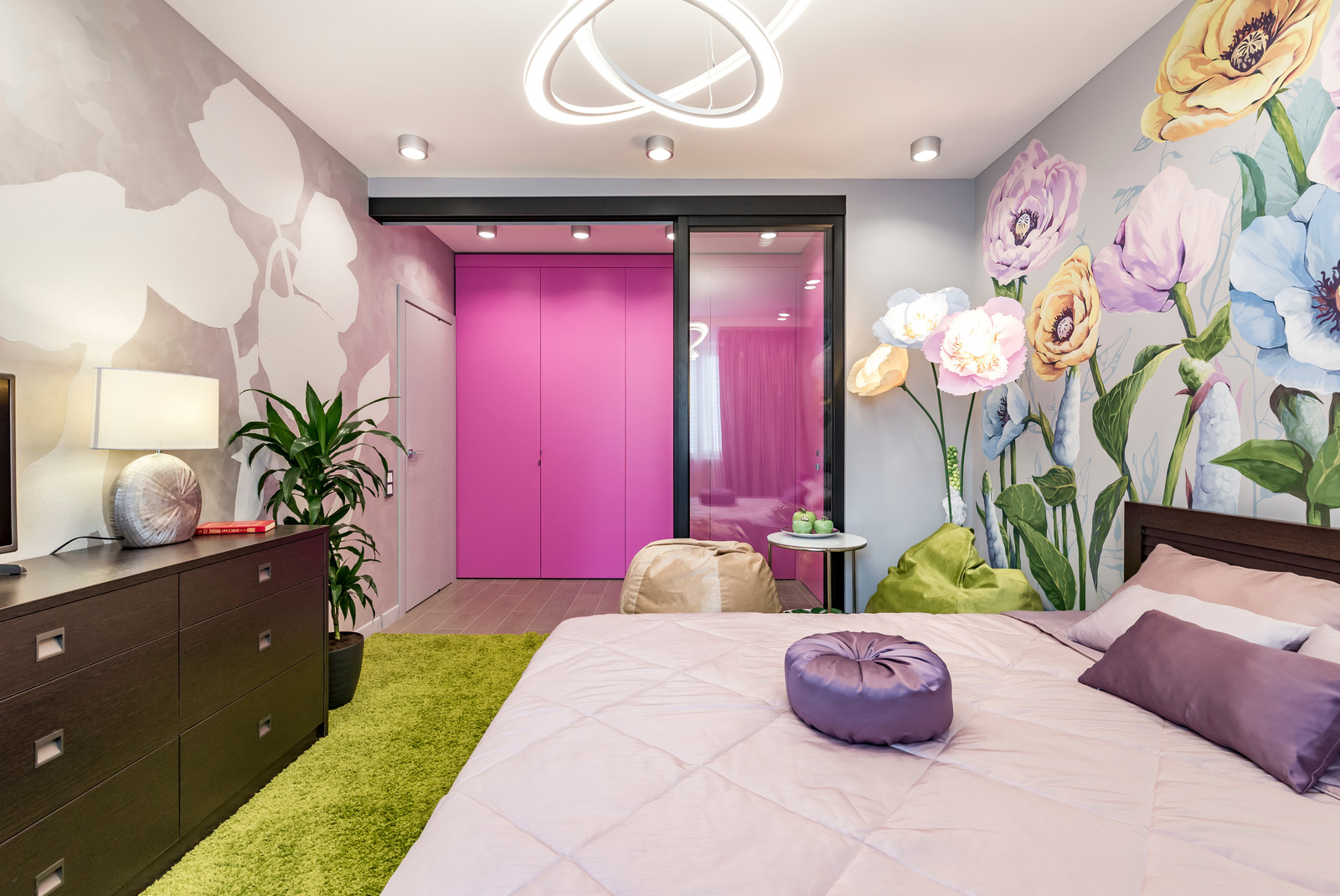 Школа ремонта на ТНТ" Цветы для кадетки"