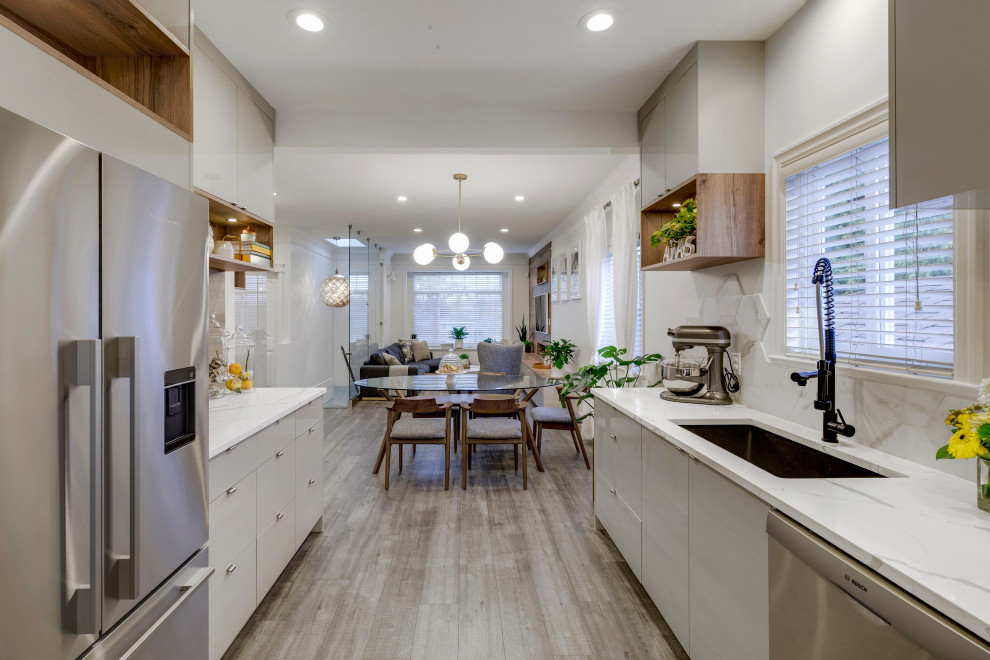 Inspiration for a contemporary kitchen remodel in Vancouver
