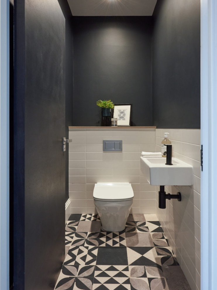Inspiration for a contemporary cloakroom in West Midlands.