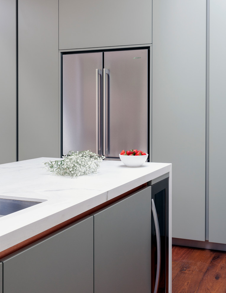 Design ideas for a contemporary kitchen in London.